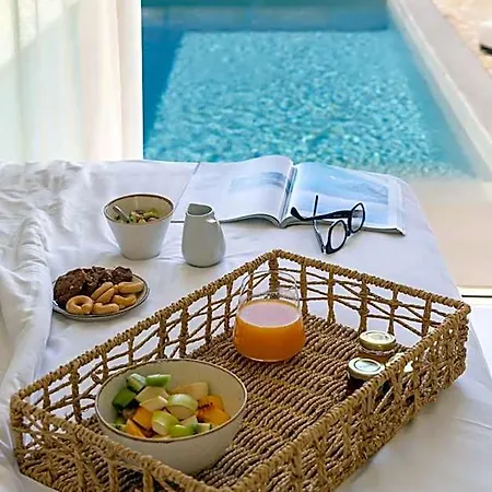 Hotel Solus Milos Pollonia
